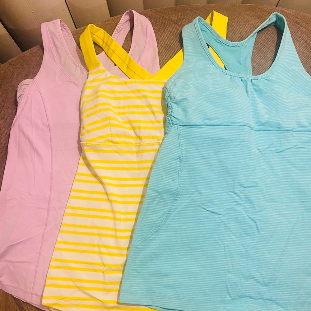 Lululemon tank top bundle of 3 Small 4/6